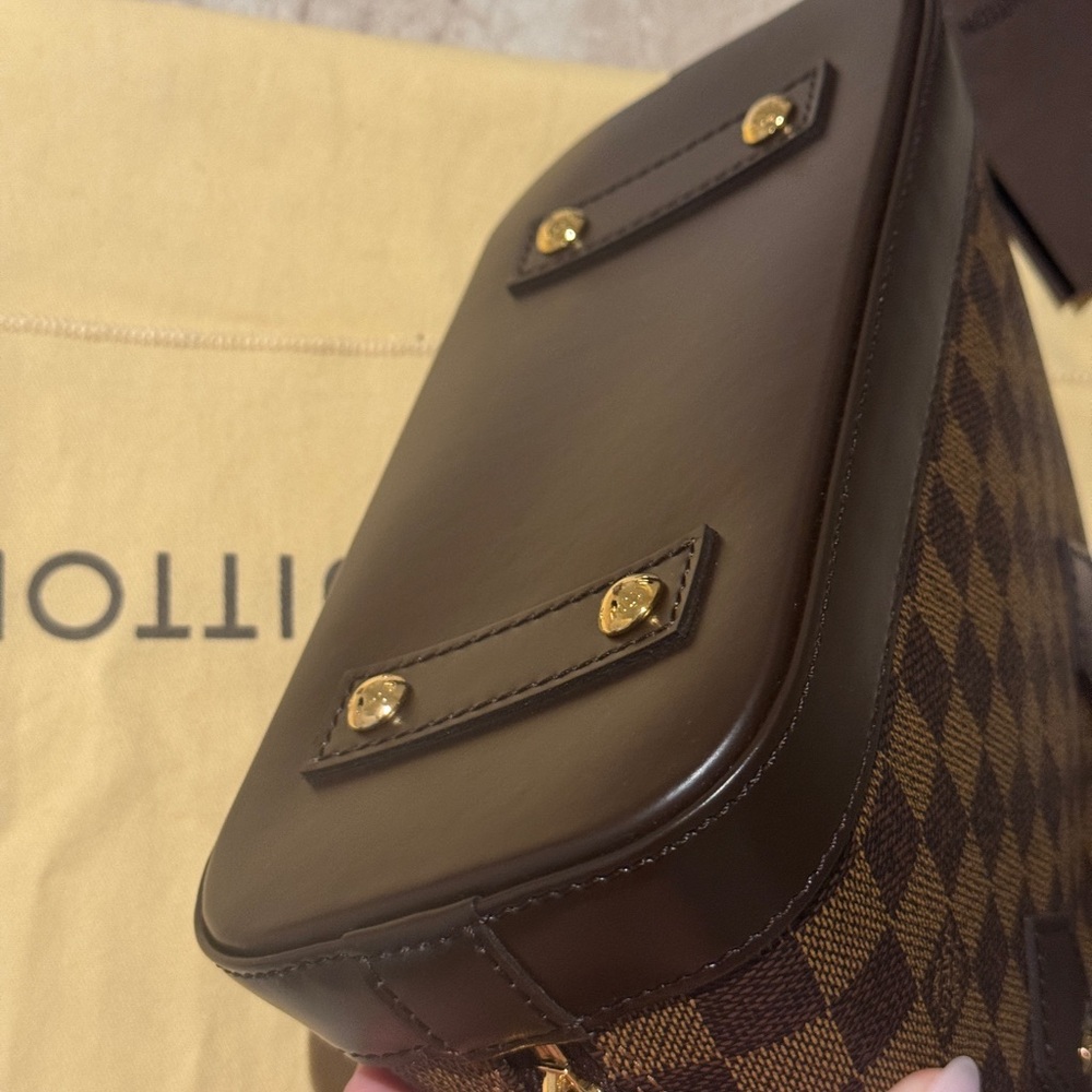 Louis Vuitton Alma BB - Picture 8 of 11